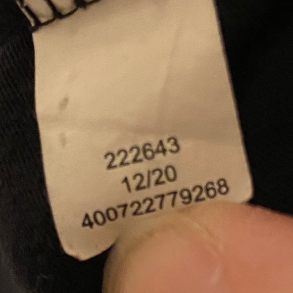 Believe in Yourself V Neck Tee - Picture 5 of 6